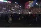 #Rezist, ziua 22. Peste o sută de persoane au protestat în Piaţa Victoriei - "Zi de zi, aici vom fi"
