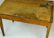 După moartea tatălui, a găsit un MESAJ uluitor, sub masă. De atunci, nimic n-a mai fost la fel!
