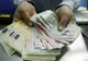 O șefă din Olt a cerut 4.400 euro de la angajați pentru a nu-i concedia