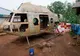 Sătenii dintr-un cătun din Congo și-au construit singuri un elicopter. Fabulos cum arată