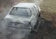 Un autoturism a luat foc în mers, iar șoferul a rămas blocat în mașină...