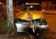 Accident SPECTACULOS -un şofer aproape de coma alcoolică şi-a înfipt maşina într-o staţie de tramvai