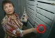 Dacă vezi aceste semne pe ușa ta, șterge-le imediat și sună urgent la poliție!