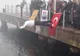 Primarul s-a oprit din discurs și a sărit brusc în apă, unde a văzut un scafandru. Toți au înlemnit