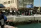Un protest a escaladat în violențe după ce un nou val de migranți a ajuns pe insula Chios din Grecia
