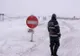 Iarna NU se lasă dusă! Atenţionare meteo: COD GALBEN de vânt puternic şi ninsori viscolite