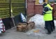 Au găsit în fața casei un sicriu, coroane și lumânări. E șocant ce scria pe cruce. "Sunt vrăji"