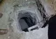 Au închiriat o propietate și au săpat un tunel. După câteva lui au fost arestați de polițiști