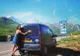 Şi-a vândut garsoniera şi a cumpărat un Renault Kangoo. ULUITOR cum a amenajat duba. S-a mutat în ea