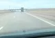 Rulau cu maşina pe autostradă. În faţa lor, un camion.Au ÎNGHEŢAT când au văzut ce evada din remorcă
