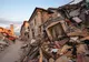 Primarul din Amatrice somează turiștii să nu-și mai facă selfie-uri cu ruinele rămase după cutremur