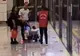 Coșmarul tuturor părinților. Ce au pățit o mamă și bebelușul ei la metrou. Totul a fost filmat 