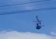 Și-a prins un hamac de dronă și s-a culcat în el. Imagini uluitoare 