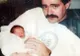 Un poliţist a găsit un bebeluş la gunoi.După 25 de ani, i-a spus tot! Dar a ascuns un secret cumplit