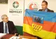 Laszlo Tokes arborează steagul Ardealului, în centrul orașului Oradea
