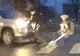 A vrut să ajute o bătrânică să traverseze strada, însă ce a urmat i-a şocat pe ceilalţi pietoni