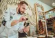 Un român a creat primul PARFUM COMESTIBIL din lume. Ce gust are și la ce poate fi folosit