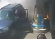 A aprins o brichetă lângă pompa dintr-o benzinărie! Cei prezenţi au rămas fără cuvinte