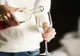 Te înroşeşti după ce consumi alcool? Iată motivul!