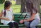S-a cutremurat când a văzut fetița însărcinată în parc. Apoi a apărut însă tatăl copilului...ce șoc!