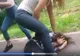 Trei eleve din Oradea au bătut crunt o adolescentă în plină stradă. Imagini șocante