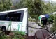 Grav accident în Vâlcea- un tir a lovit un autobuz, care a ricoşat într-o casă - 4 răniţi
