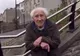 La prima vedere pare un bunic oarecare, dar chiar și familia lui a fost oripilată de ce a făcut