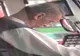 Vatman surprins de călători în timp ce dormea în cabina tramvaiului