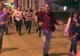 Fotografia simbol a spiritului londonez, după atacul terorist de sâmbătă seară
