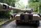 Un bătrân de 78 de ani a fost prins cu un tanc din Al II-lea Război Mondial în garaj. Ce făcea cu el
