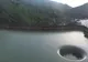 A văzut o gaură imensă în mijlocul lacului şi a filmat cu drona ce se întâmpla acolo