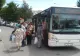 Bătrână de 80 de ani grav rănită, după ce a fost prinsă de uşile unui autobuz