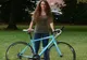 Tot internetul o APLAUDĂ: reacţia unei femei, când s-a întâlnit cu cel care i-a furat bicicleta!