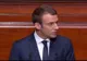 Râzi cu lacrimi. La ce face reclamă autocarul care i-a dus pe deputați la discursul lui Macron