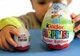 A cumpărat un ou Kinder pentru copilul ei. Când l-a desfăcut, surpriză! Ce se afla înăuntru
