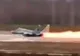 Avion de luptă în flăcări, după ce a decolat! Gestul pilotului de a se salva a devenit viral