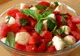 Salata de roşii. Cea mai mare greşeală pe care o facem toţi când o preparăm