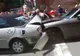O mașină a intrat violent în mulțime la un miting în Virginia
