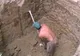 Zeci de proiectile și o bombă, găsite în timpul lucrărilor la canalizare, într-un sat din jud. Iaşi