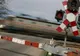 Reacţia dură a unui judecător după ce o mamă s-a aruncat în faţa trenului împreună cu cei trei copii