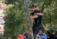 Momente de panică. 17 turişti, printre care și doi copii, blocaţi în telecabina de la Cetatea Devei