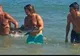 Revoltător! Au scos un delfin din apă pentru a-și face un selfie cu el! Ce a urmat