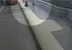 Video șocant! Femeie împinsă cu brutalitate în fața unui autobuz