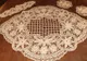 Mai ai pe acasă astfel de mileuri vechi de macrame? Te poţi îmbogăţi! Iată cât costă acum unul!