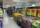 Ce a păţit un bărbat ÎNCHIS peste noapte într-un supermarket. Dimineaţa a fost arestat