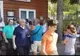 Tăriceanu, huiduit de vizitatorii Muzeului Roșiamin pentru că sărit rândul(VIDEO)