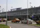Peste 200 de persoane, blocate ore bune în Aeroportul din Sibiu, după ce  un avion s-a defectat