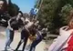 Violenţă extremă, sub nasul jandarmilor, la Vaslui. O elevă a bătut o alta până la leşin