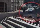 Panică în centrul unui oraș din România. Un BMW a alergat nebunește pe trotuare: "Vă calc pe toți"  