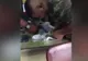 Un soldat a găsit un pui de cățel care se îneca. Ce a făcut după este INCREDIBIL